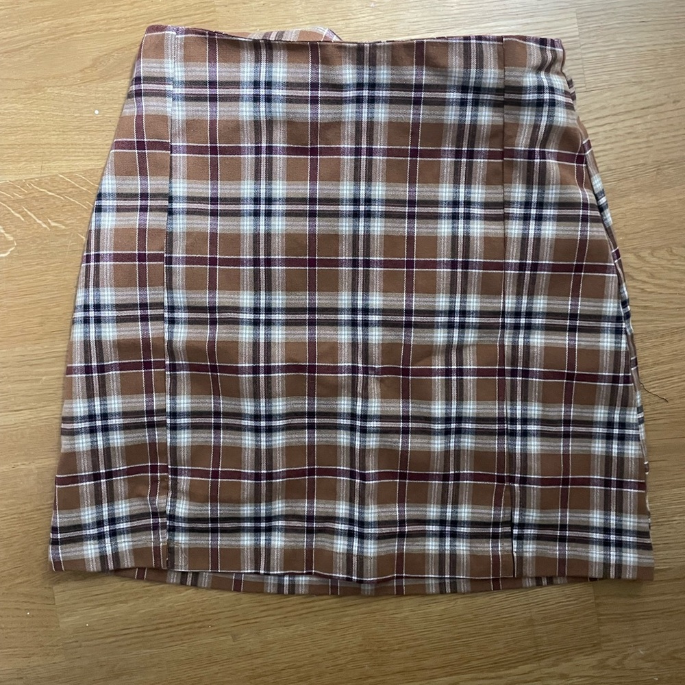 Brandy Melville plaid skirt